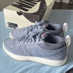 Nike Men's Blue and White Sneakers
